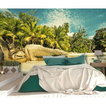 Deniz Kenarı Kayalıklar ve Palmiye Ağaçları