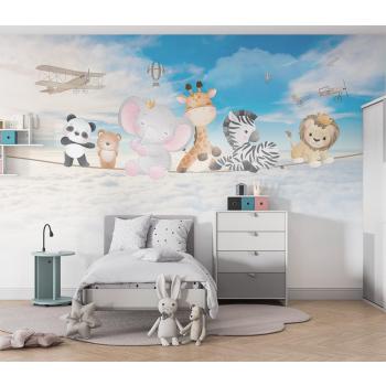 Bulutlar Üzerinde Mutlu ve Sevimli Hayvanlar Çocuk Odası Duvar Kağıdı